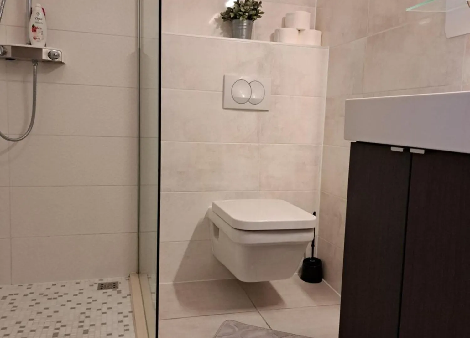 Apartment 4D Lopar